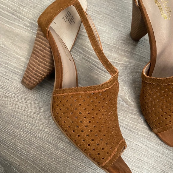 Seychelles suede caramel open toe heel 8.5 - Picture 2 of 9
